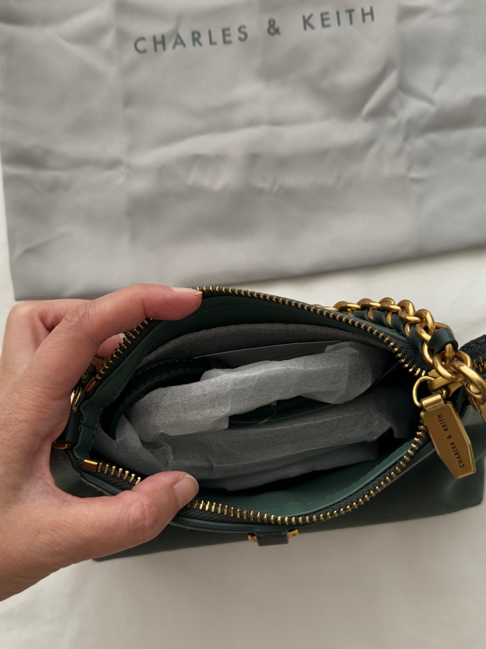 Charles & Keith Green Leather/Suede Crossbody Bag -NEW WITH TAG - Picture 7 of 7